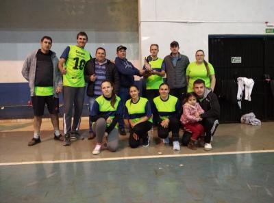 MKL PeÃ§as Ã© CampeÃ£o do Voleibol Misto em Virmond 
